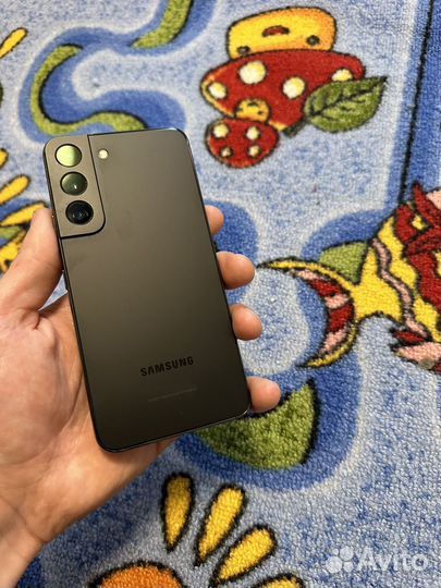 Samsung Galaxy S22, 8/128 ГБ