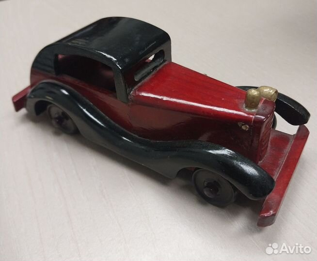 Деревянная машинка