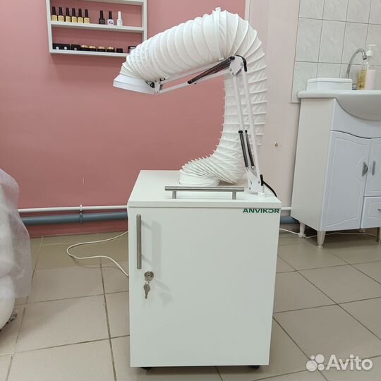 Вытяжка для педикюра