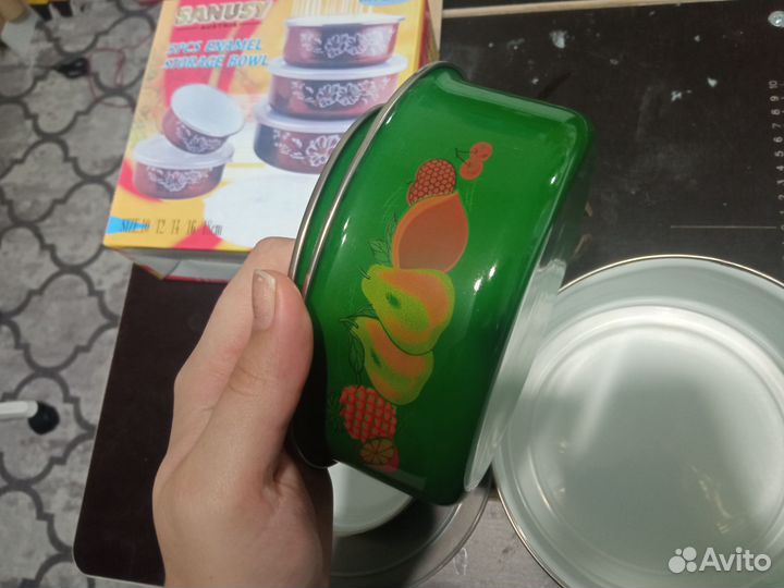 Эмалированные контейнеры для еды