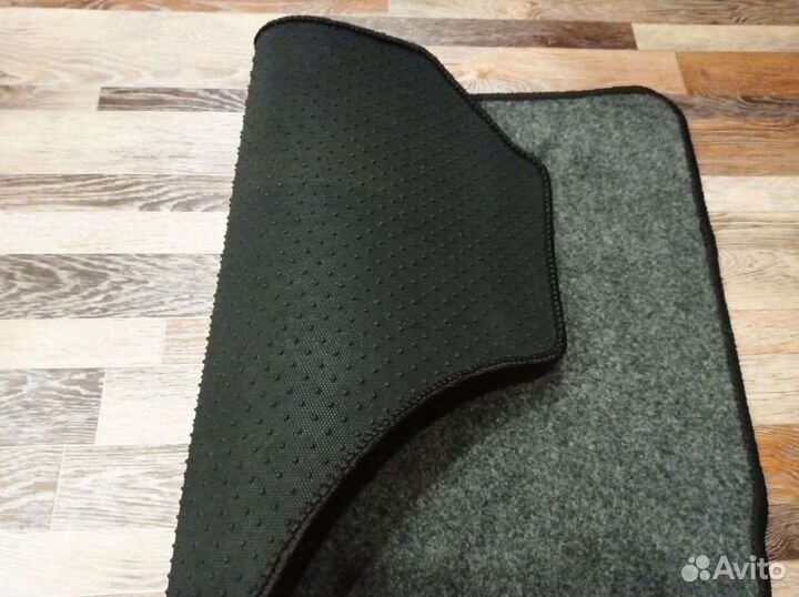Автомобильные коврики текстильные