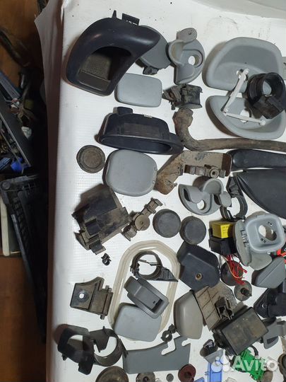 Клипсы накладки идругое рено лагуна 1