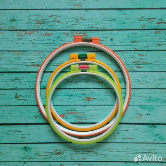 Пяльцы пластиковые с винтом