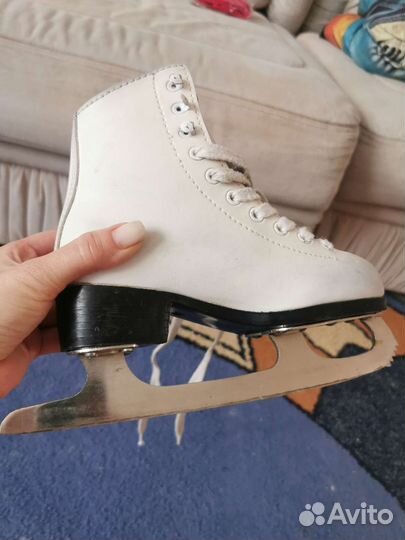 Коньки для фигурного катания 30 р