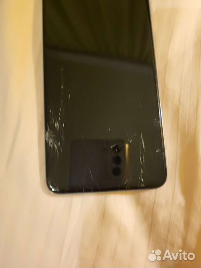 Телефон Samsung А 70