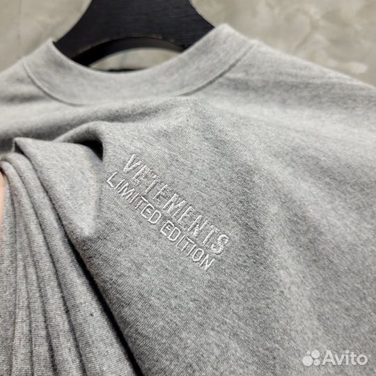 Футболка Vetements