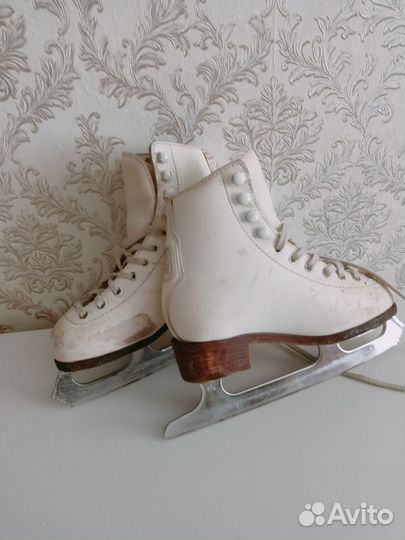 Коньки фигурные профессиональные