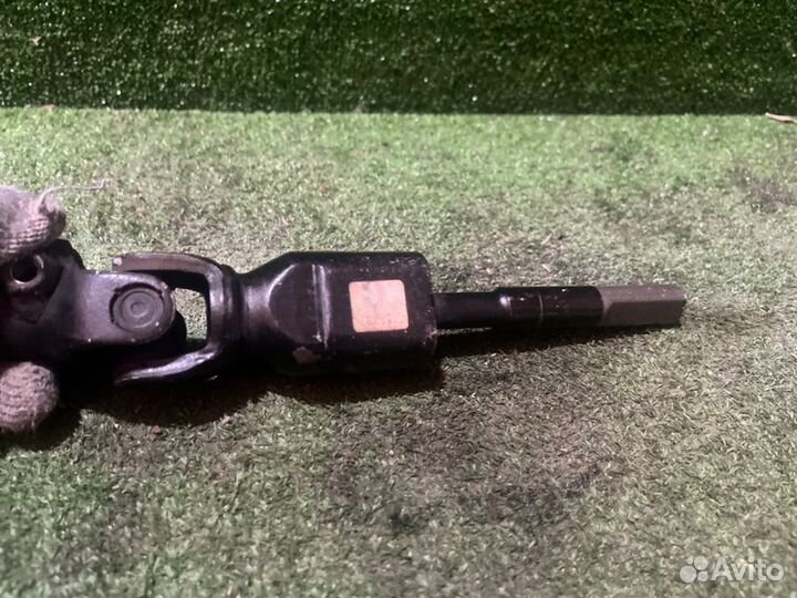 Рулевой карданчик Nissan Wingroad VY11