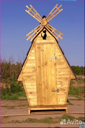 Дачный туалет деревянный
