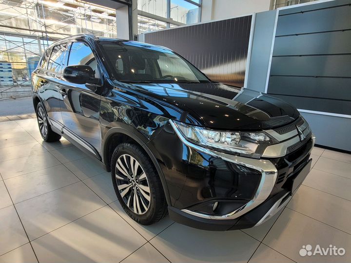 Mitsubishi Outlander 2.0 CVT, 2019, 72 714 км