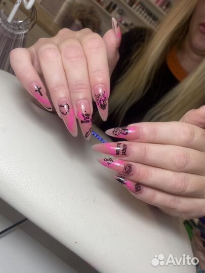 Маникюр/педикюр с покрытием/ Наращивание ногтей