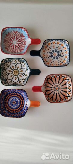 Керамическая тарелка, подставка под ложки