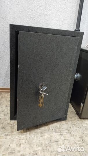 Продам сейф