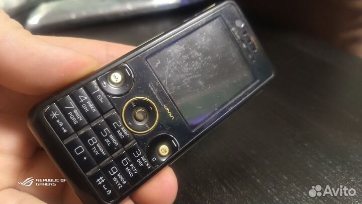 Sony Ericsson W660i