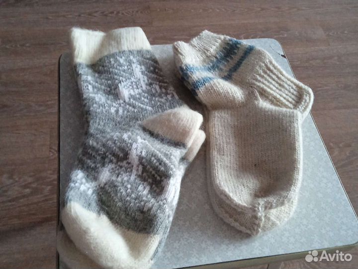 Носки женские, варежки и перчатки