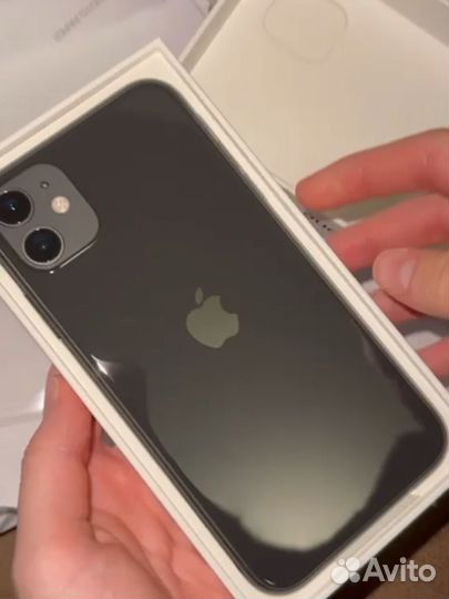iPhone 11, 64 ГБ