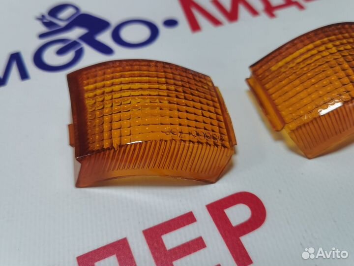 Стекла задних поворотов Suzuki Sepia