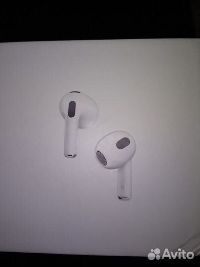 AirPods 3