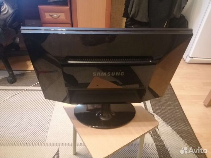 Монитор Samsung SyncMaster P2250