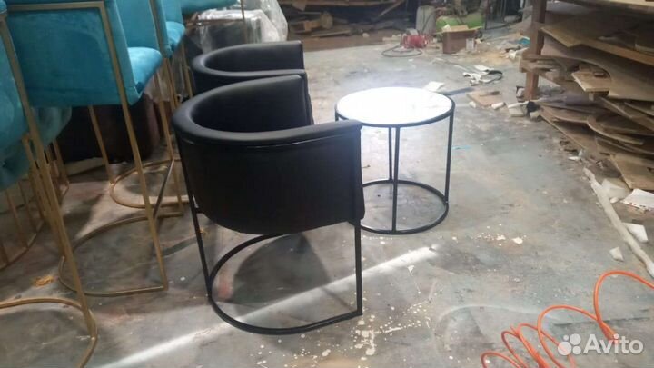 Стул кресло для зоны ожидания черная экокожа