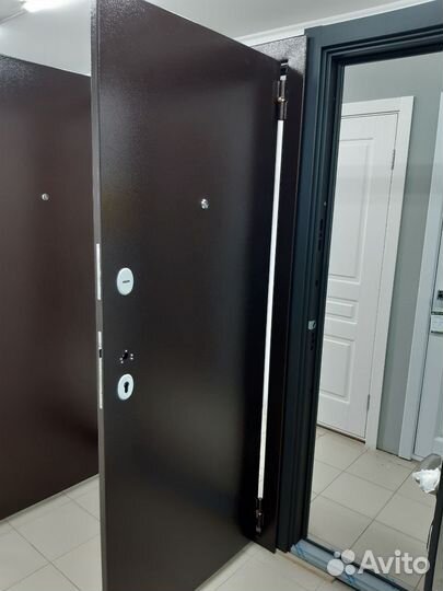 Входная дверь металлическая / Входные двери