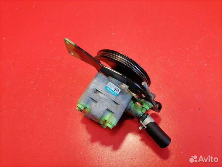 Насос гур Nissan Bluebird Sylphy QG10 QG18DE 2000