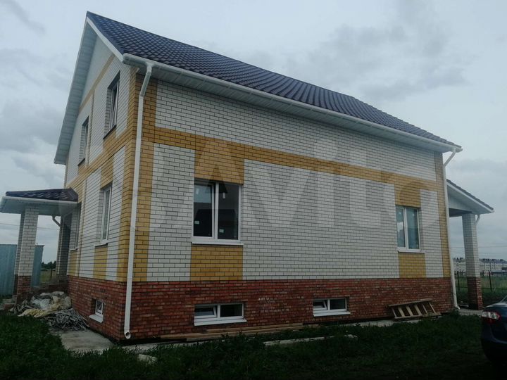 Дом 277,6 м² на участке 8,5 сот.