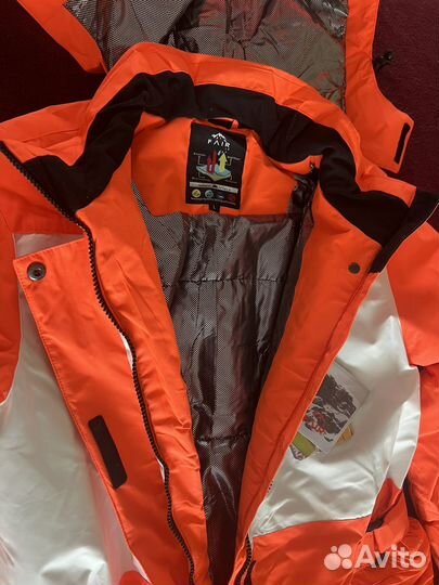 Горнолыжный комбинезон