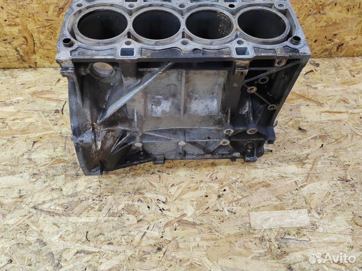 Блок цилиндров Ford focus 2 1.6 115лс sida