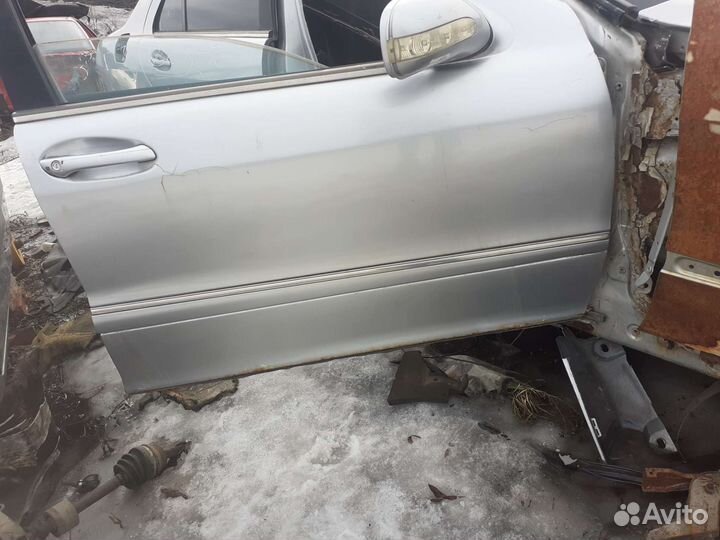 Переднее правое стекло Mercedes Benz S220