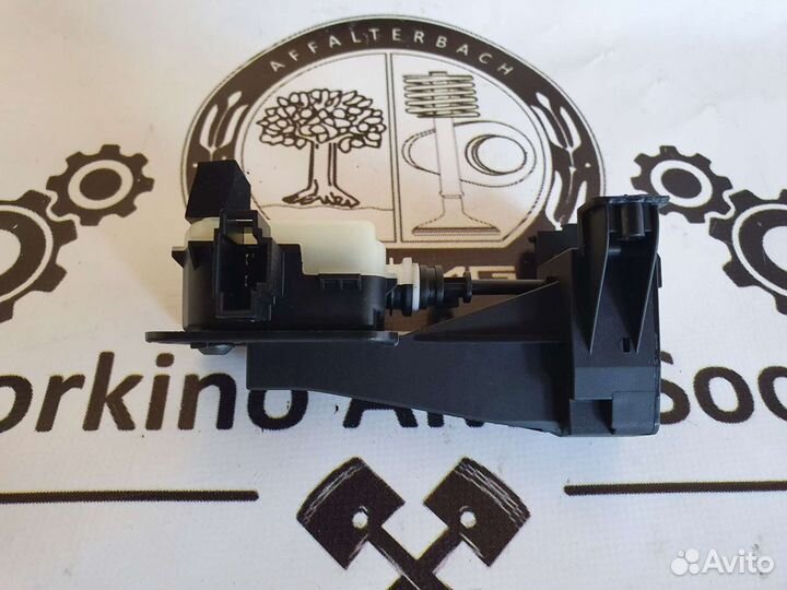 Замок лючка бензобака для Mercedes W221