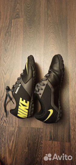 Детские футбольные бутсы nike