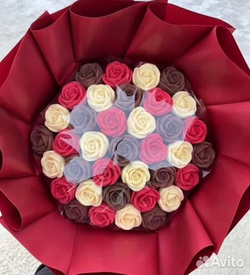 Букеты из клубники,зефира,шоколада, вафель и т.д