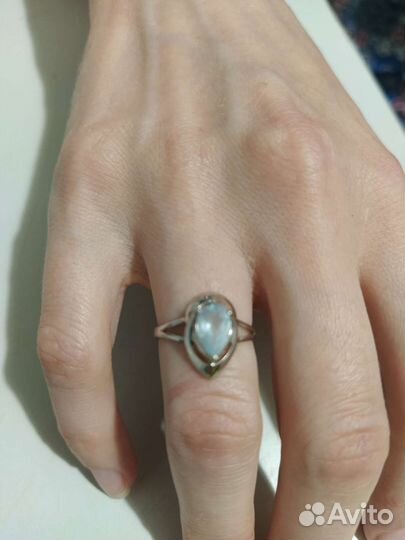 Серебряное кольцо с топазом
