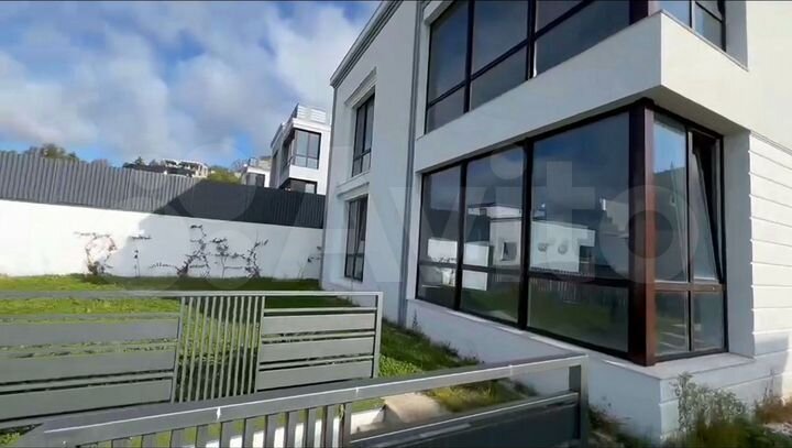 Дом 233,8 м² на участке 4,5 сот.