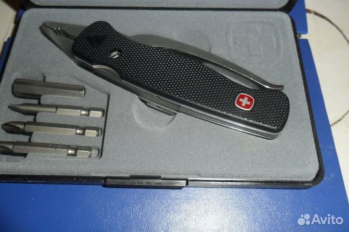 Подарок на новый год парню