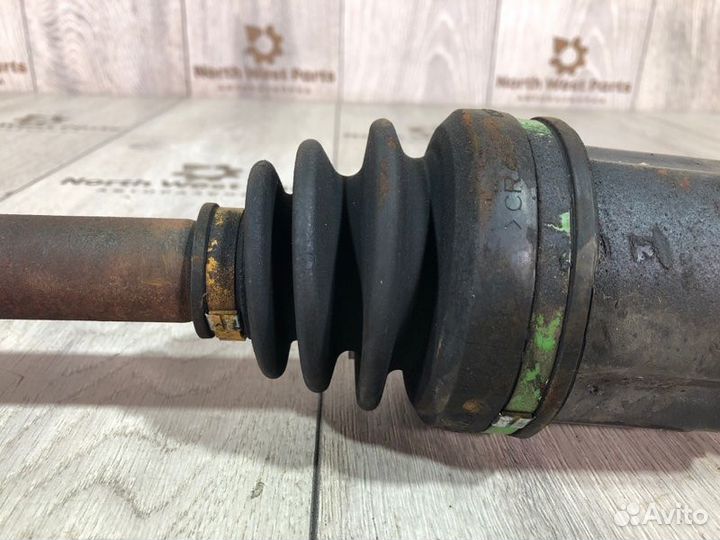 Полуось (привод в сборе) передний правый