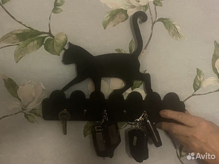 Вешалка для ключей настенная из дерева