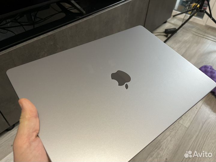 Apple MacBook Pro 16 M1 Max 10 core, 16гб 1тб SSD