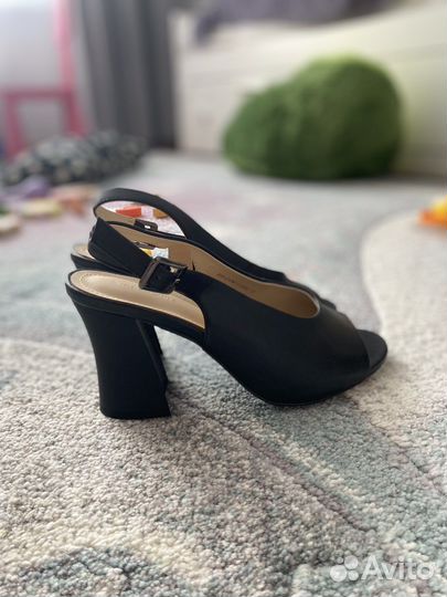 Босоножки женские летние