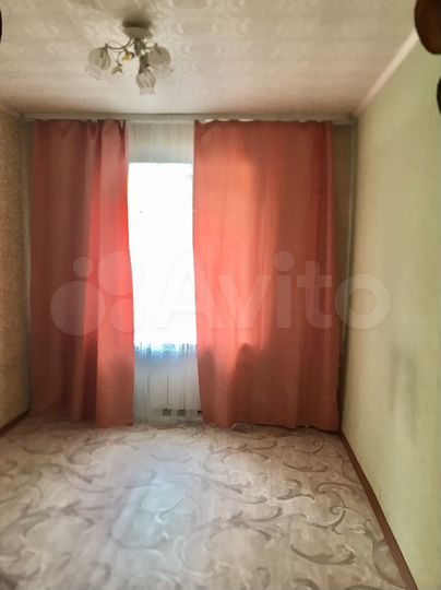 Комната 11 м² в > 9-к., 3/5 эт.