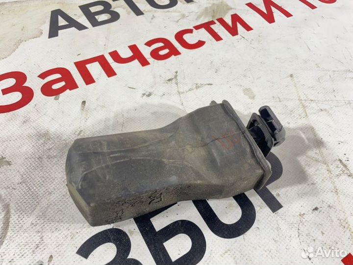 Ограничитель двери передний правый Volkswagen Polo