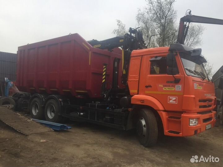 Водитель на ломовоз с манипулятором