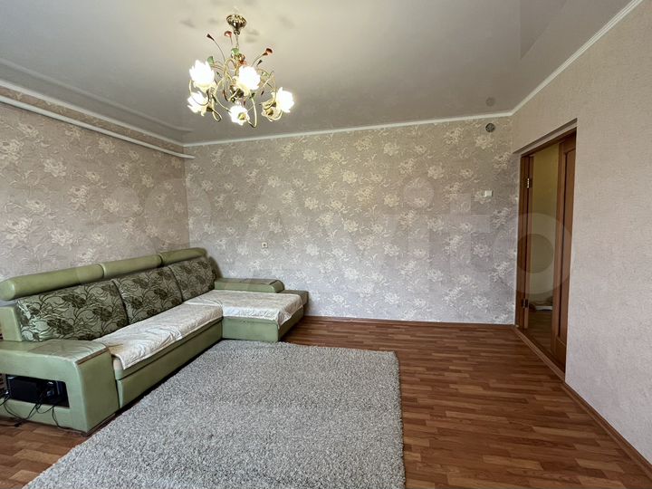 2-к. квартира, 61 м², 1/2 эт.