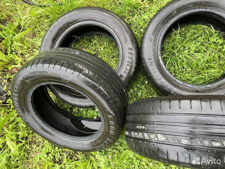 Goodyear EfficientGrip Performance 215/60 R16 99V