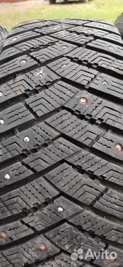 Goodyear UltraGrip Ice Arctic SUV 215/65 R17 99T