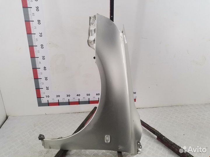 Крыло переднее левое для Toyota Avensis 2 (T250)