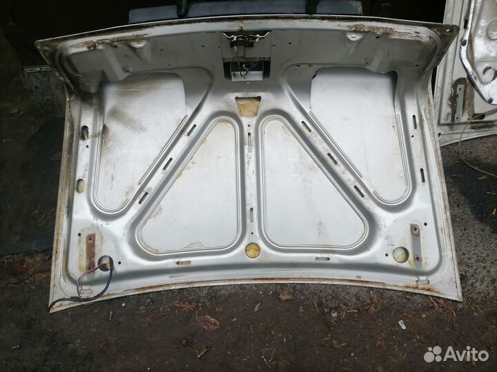 Крышка багажника Волга газ 3110 31105
