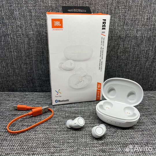 Беспроводные наушники JBL free II TWS белые б/у
