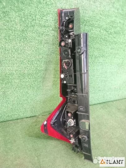 Фонарь задний правый toyota roomy